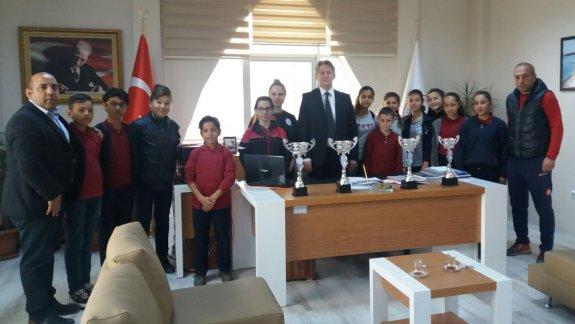 Kozlu Alparslan Ortaokulu Çim Hokey Takımları Ziyarete Geldiler